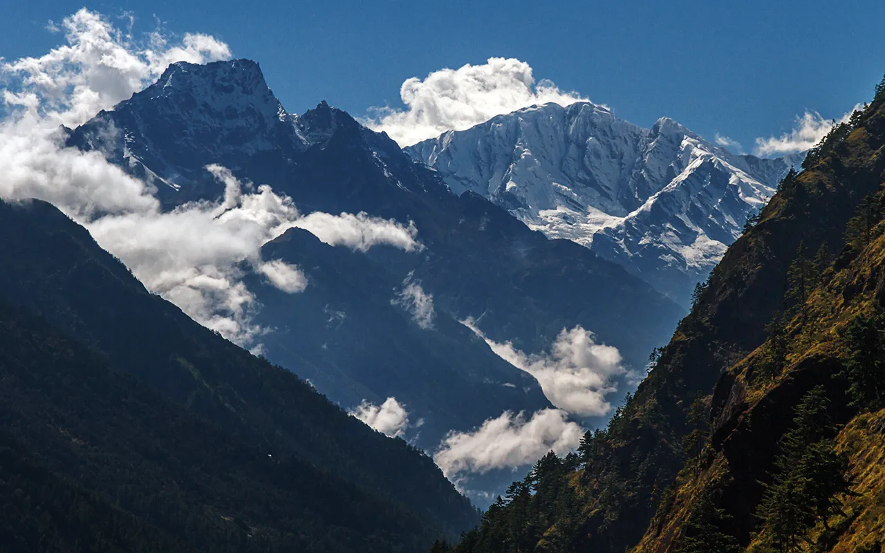 Manaslu Tsum Valley Trek