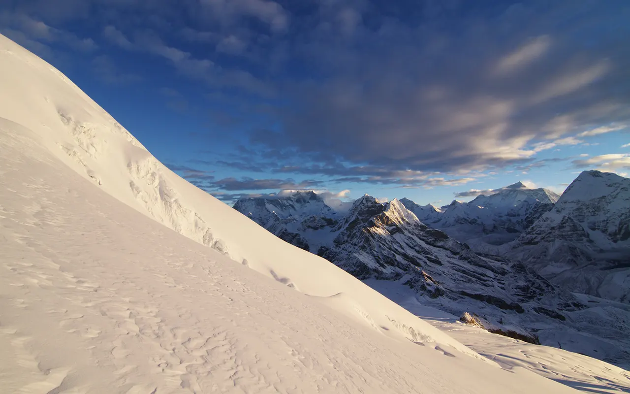 Luxury Mera Peak Summit With Heli Return